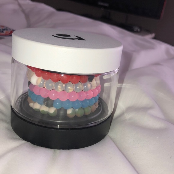 5 Lokai Bracelets . - Picture 2 of 3